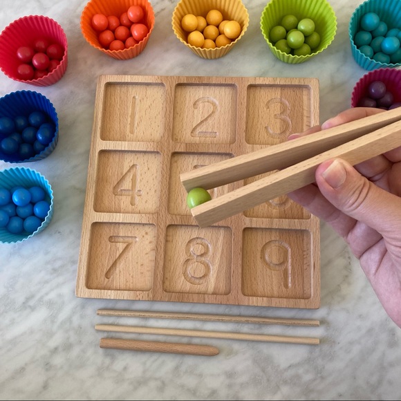 Montessori Math Color Sorting and Tracing Board - Picture 3 of 12